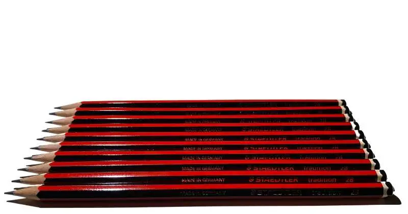 10 Staedtler Red and Black 2B Pencils [Made in Germany]